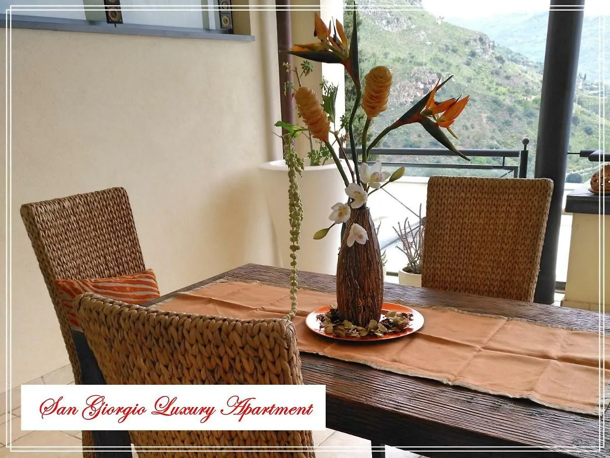 San Giorgio Luxury Apartment Taormina-Panoramic Pool & Parking Space